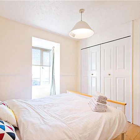 Manor Place Apartment Thamesmead Thamesmead  المظهر الخارجي الصورة