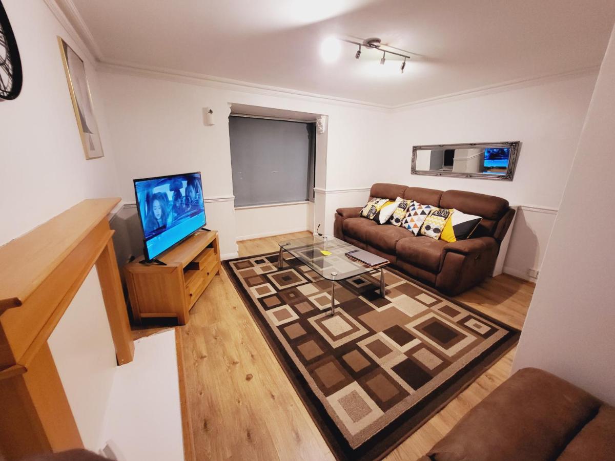 Manor Place Apartment Thamesmead Thamesmead  المظهر الخارجي الصورة