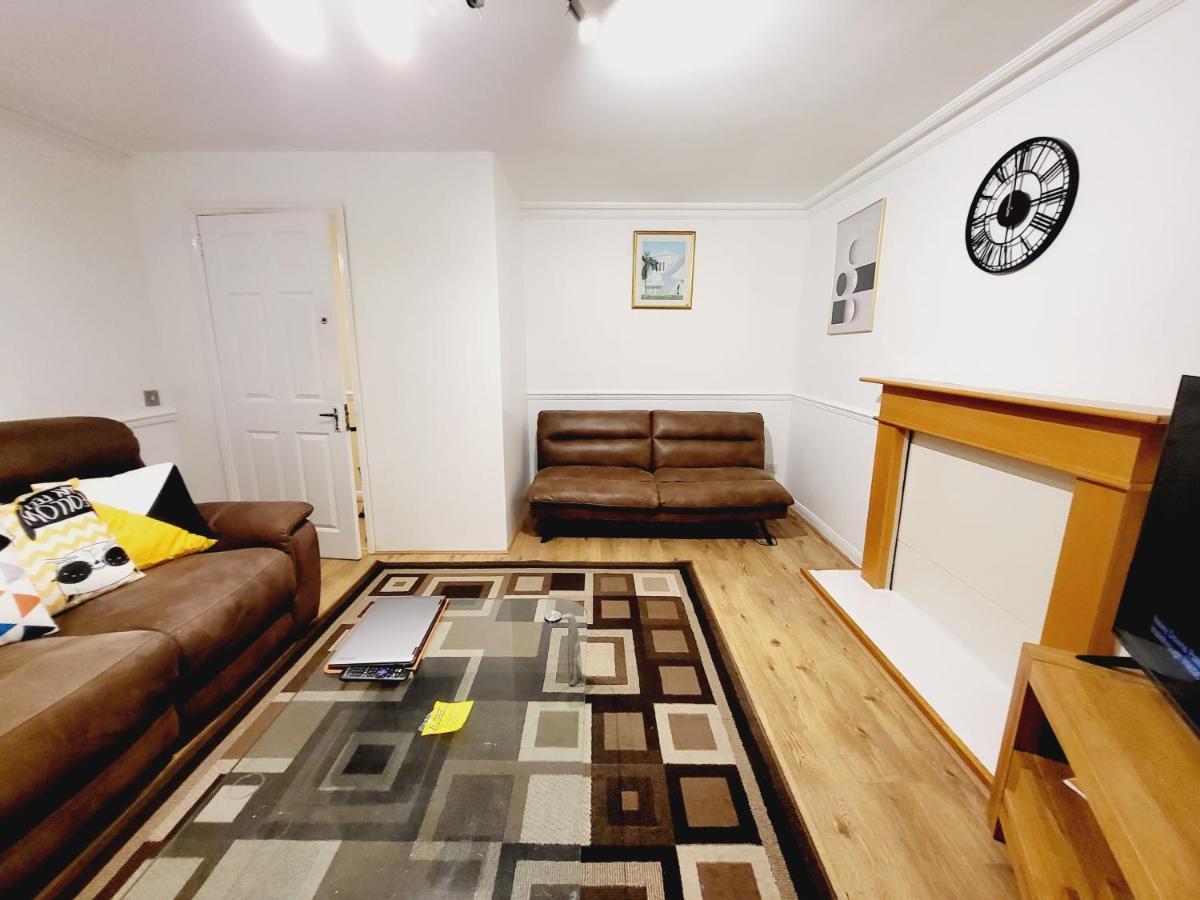 Manor Place Apartment Thamesmead Thamesmead  المظهر الخارجي الصورة