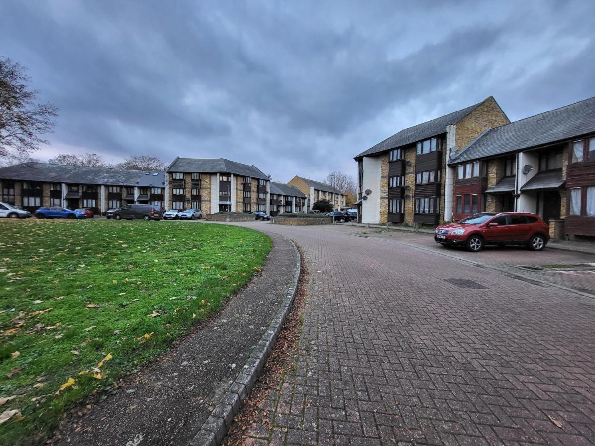 Manor Place Apartment Thamesmead Thamesmead  المظهر الخارجي الصورة