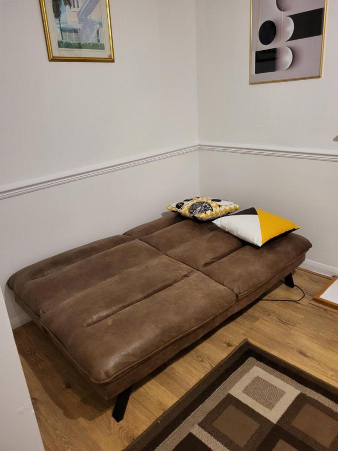 Manor Place Apartment Thamesmead Thamesmead  المظهر الخارجي الصورة